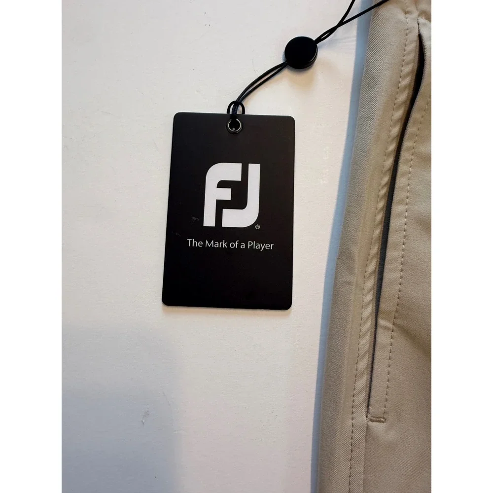 FootJoy Mens Perf Pleated Golf Shorts Khaki Beige 24075 Size 40 NWT